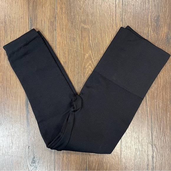 RED HOT by SPANX Shaping Capri Leggings SZ LG - Picture 2 of 8